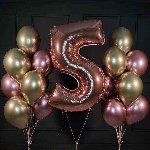 Composition of chrome-plated helium balloons with a number