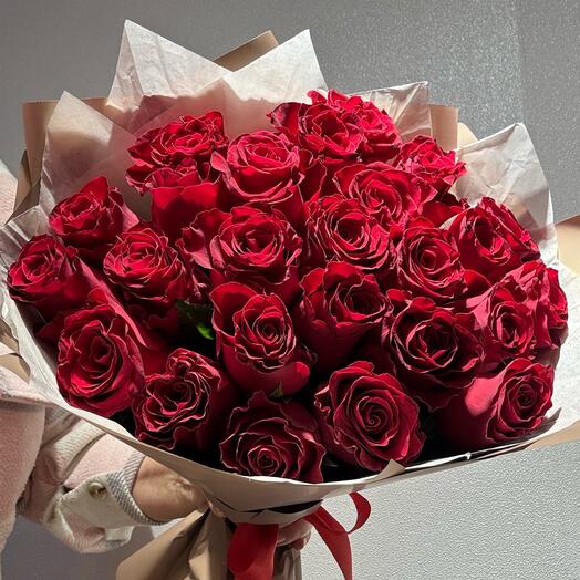 25 красных роз 🌹крупный бутон
