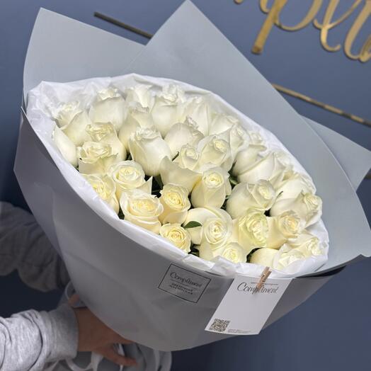 35 белых роз эквадор