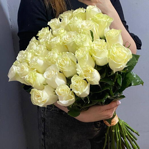 Букет из 35 белых роз Эквадор 50см