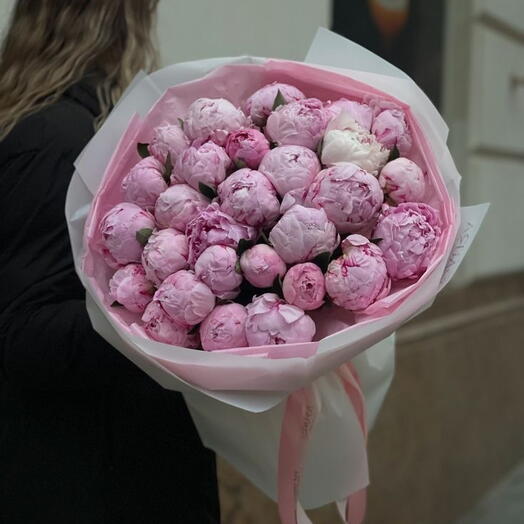 Букет пионы «Сарра Бернар» 29 шт