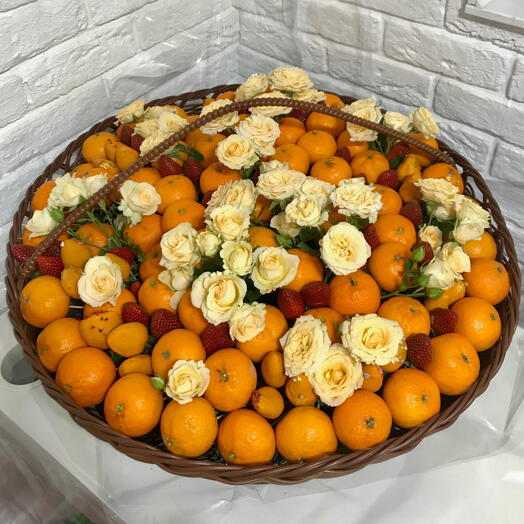 Клубника 🍓 в шоколаде +мандарины+цветы+свежая ягода