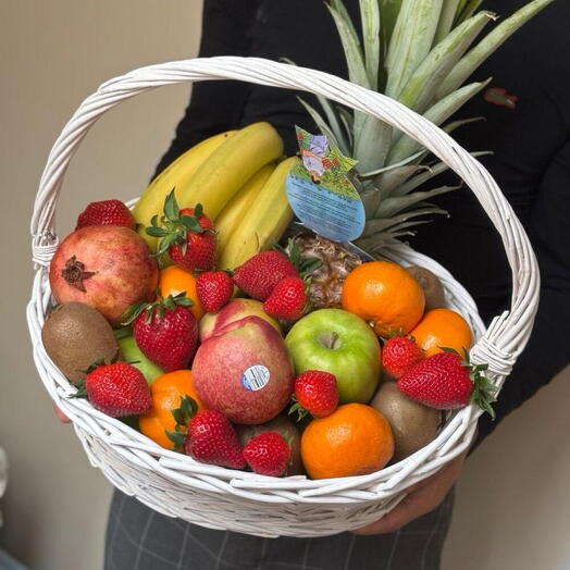 Корзина с фруктами
