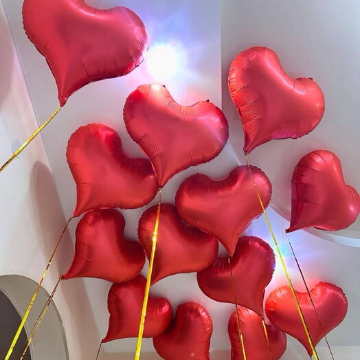 Красные сердца под потолок с доставкой в Калининграде 🎈
