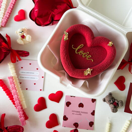 Муссовый бенто торт сердце в подарок на день рождения