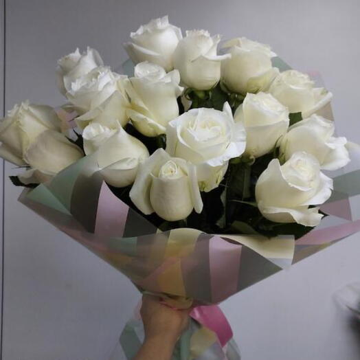 Ramo de rosas blancas