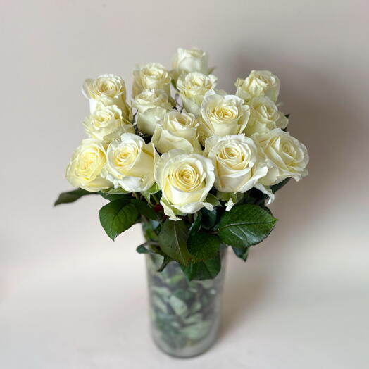 Пачка роз (15 штук) Ивана 50см