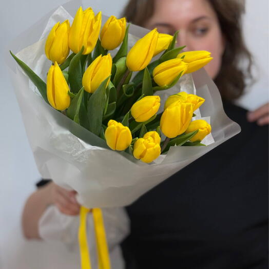 Букет желтых тюльпанов 15 штук