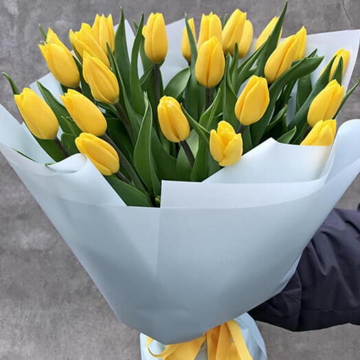 Ramo de tulipanes amarillos