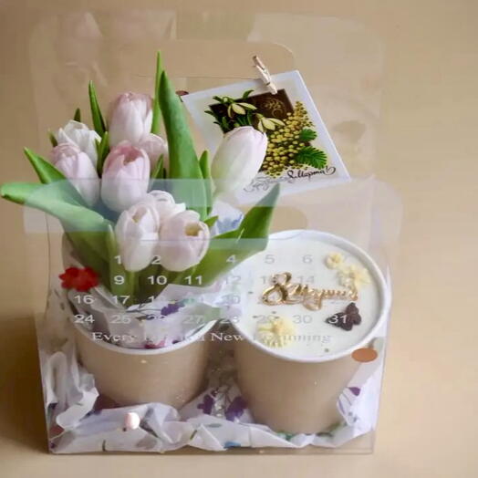 Набор цветы и торт в стакане в подарок на 8 марта