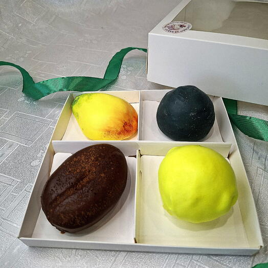 Корпусные пирожные лимон,кофе,голубика,манго