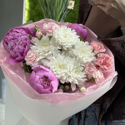 Букет с пионами,хризантемой 🌸