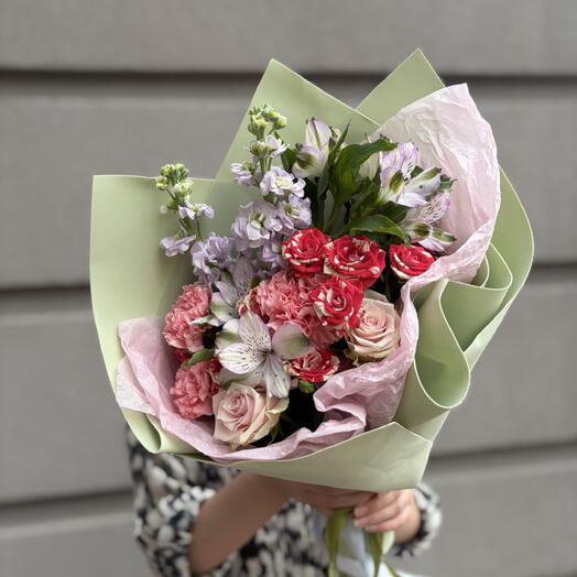 Букет «Абстрактная симфония» 🎀 с розой, альстромерией, диантусом и маттиолой 🌸