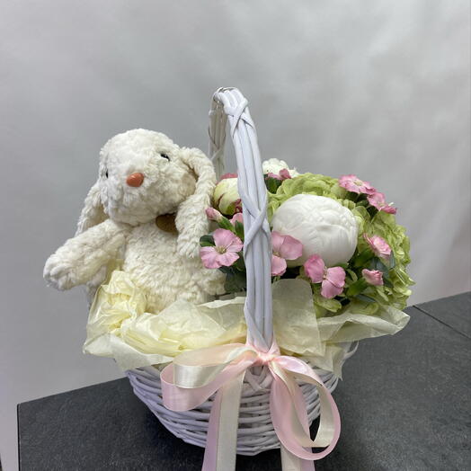 Корзина «Зайчик в цветах»