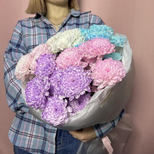 Букет из цветных хризантем