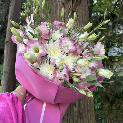 Эустома с хризантемой