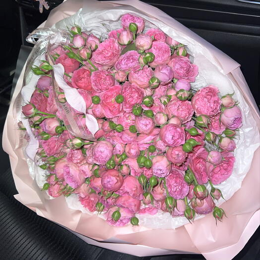Пышный букетик из пионовидных роз 😍