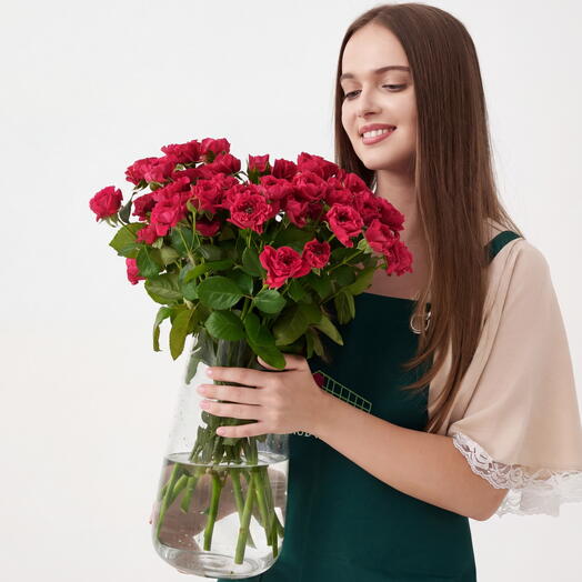 Пачка кустовых роз "Ракета" 50 см (10 шт)