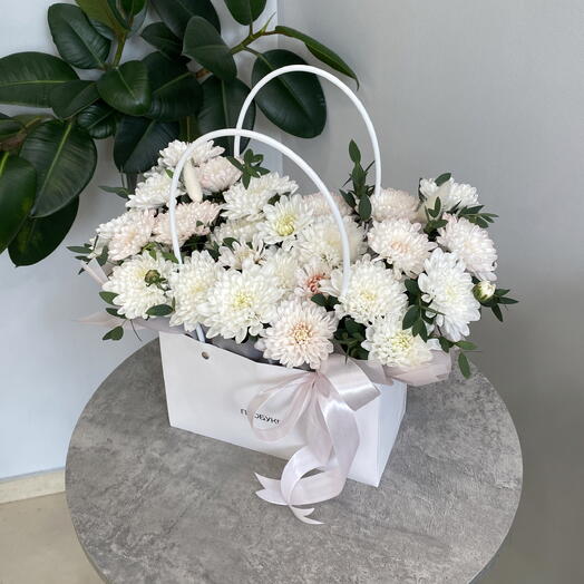 Пышная композиция хризантем🌸