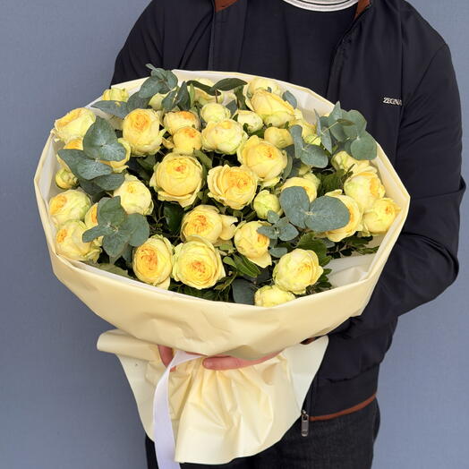 Кустовые розы пионовидные 💛