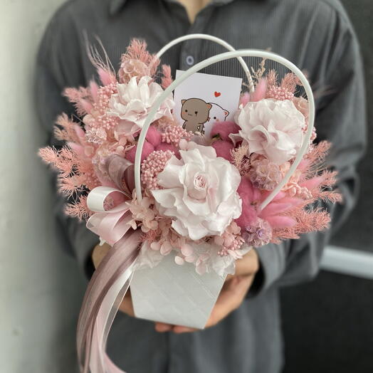 Нежная корзинка из стабилизированных цветов 🌸🩷