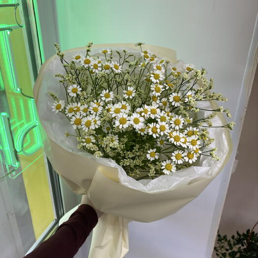 Букет с ромашкой