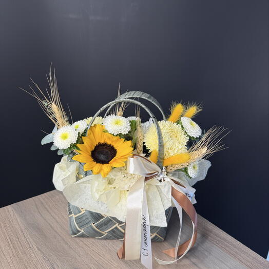 Нежная корзинка с подсолнухом🌻