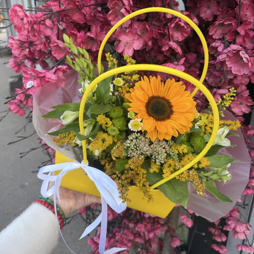 Корзиночка с подсолнухами