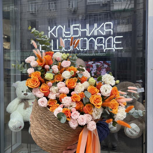 Сборный букет в корзине "Персеида"