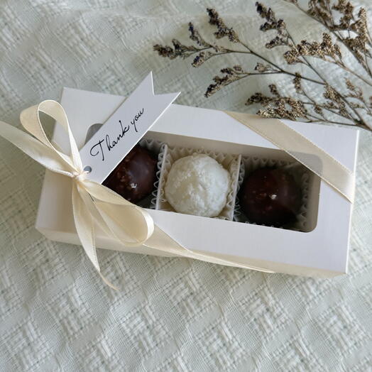 AMAVI candles