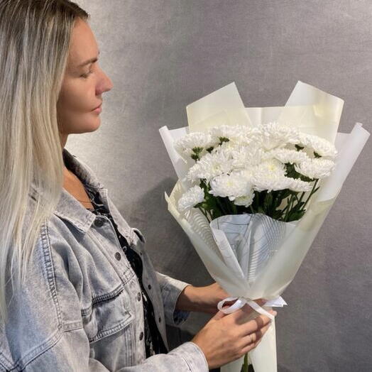 Bouquet of white Chrysanthemums
