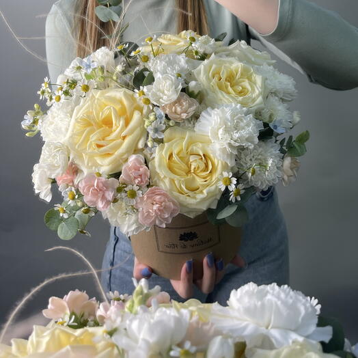 Цветочное поле с ромашками и розой 🌸😊