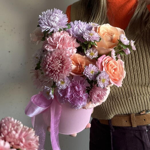 Композиция с астрами, диантусами и розами 💗