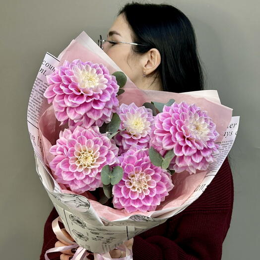 Букет из самых сезонных георгин🌸🎀