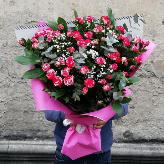 El ramo de кустовых de las rosas