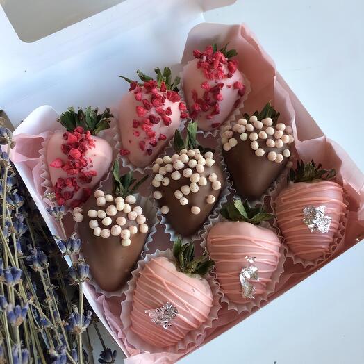Клубника в шоколаде 9 шт