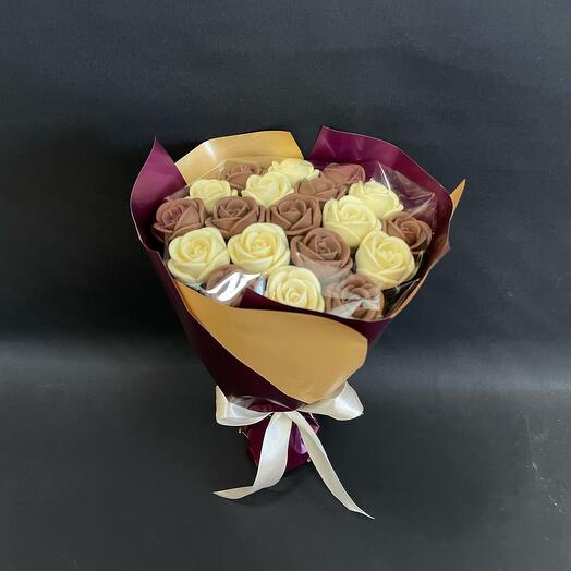 19 belgian chocolate roses
