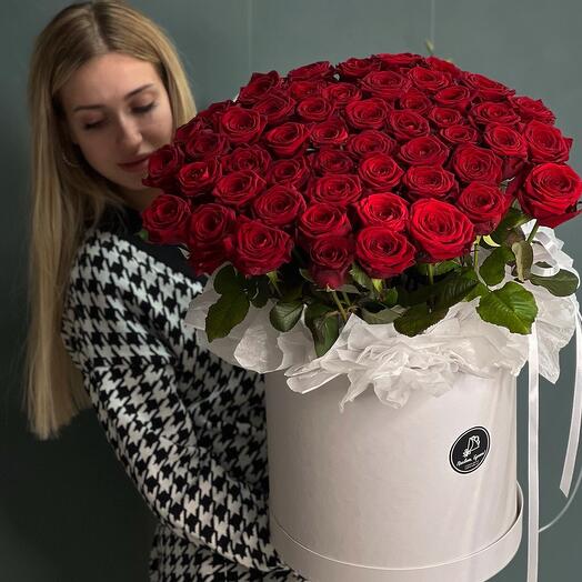 51 Роза в большой коробке