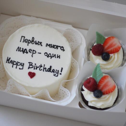 Bento cake and cupcakes