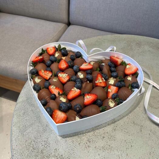 Клубничное сердце