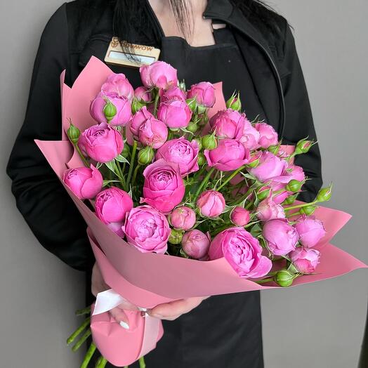 Ramo de rosas peonías 1