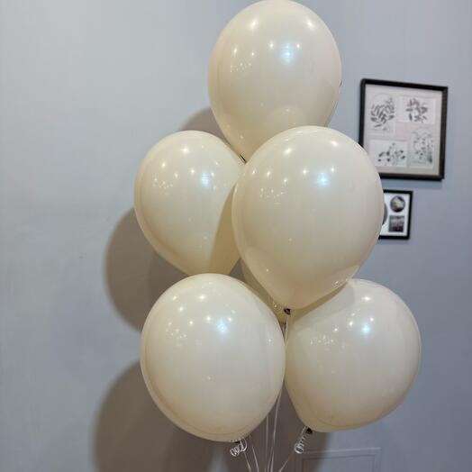 Бежевые шары