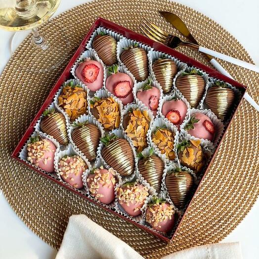 Клубничный бокс "Амор Амор"