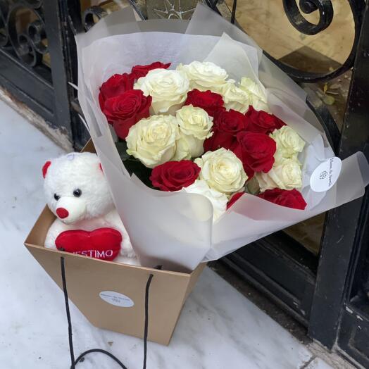 Roses with a bear in a box