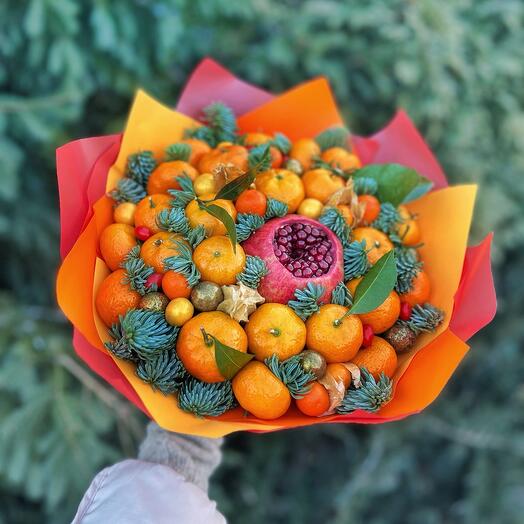 Букет с мандаринами и гранатом