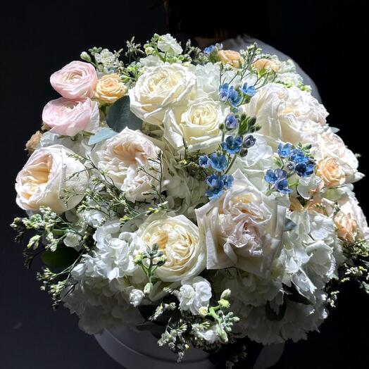 Цветы в коробке