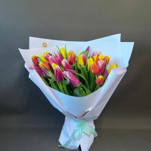 Букет из 41 тюльпана микс от Оранж Алматы