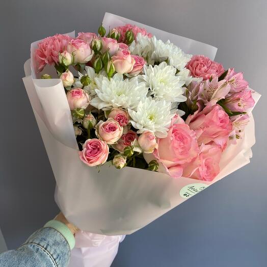 Букет ніжний з кущовими трояндами