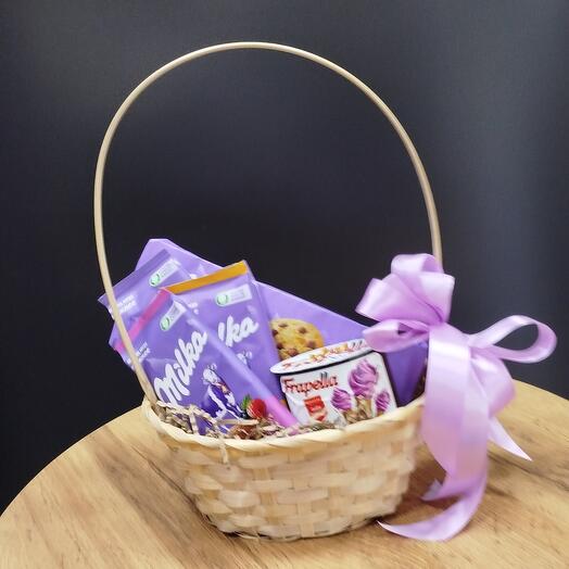 Корзинка с шоколадом Milka