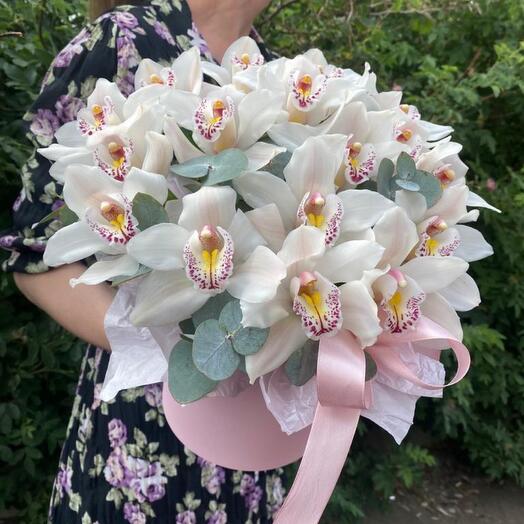 Цветы в коробке